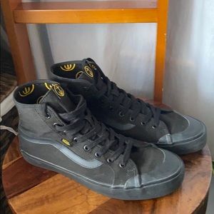 Vans comfort Cush captain Fin black on black